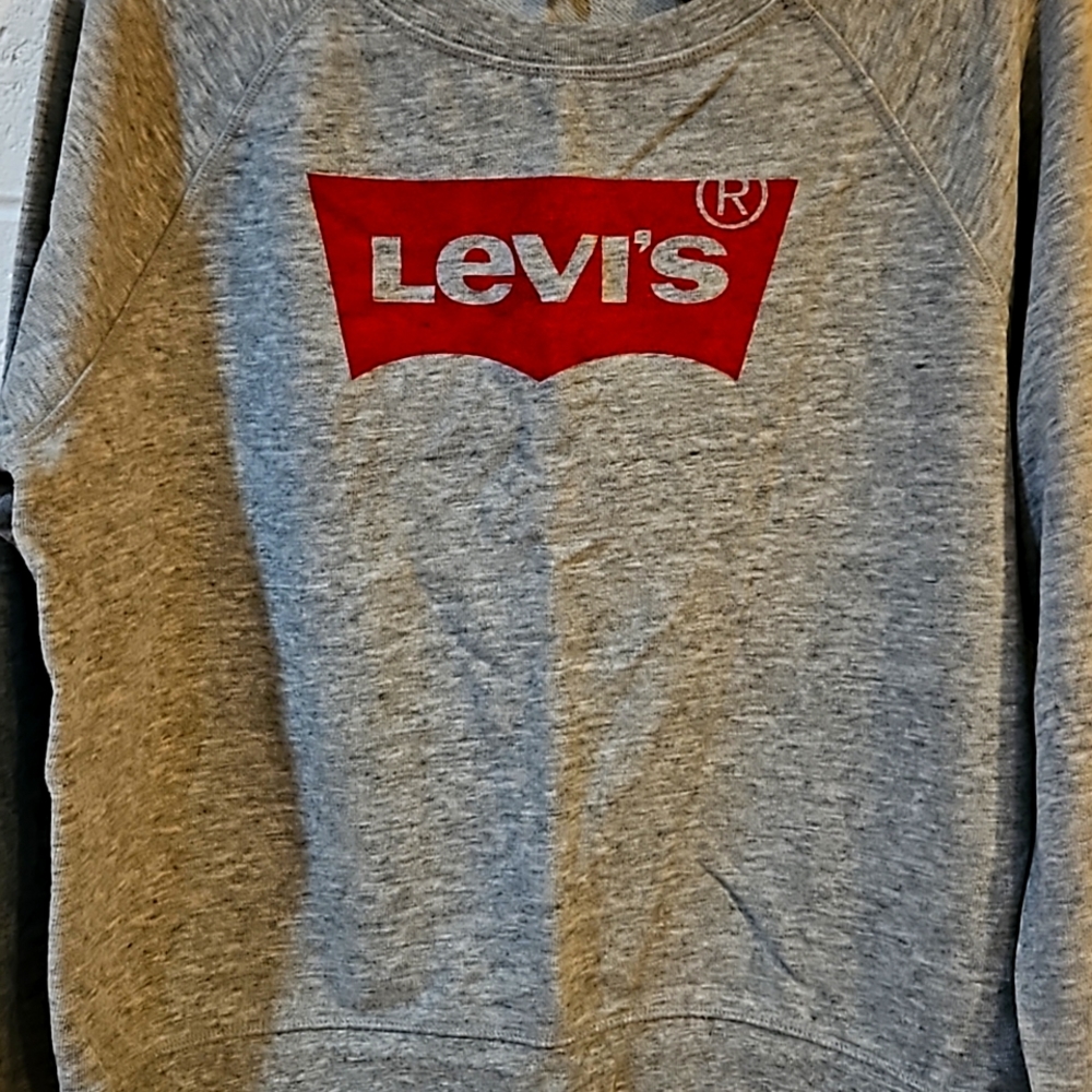 sweatshirt